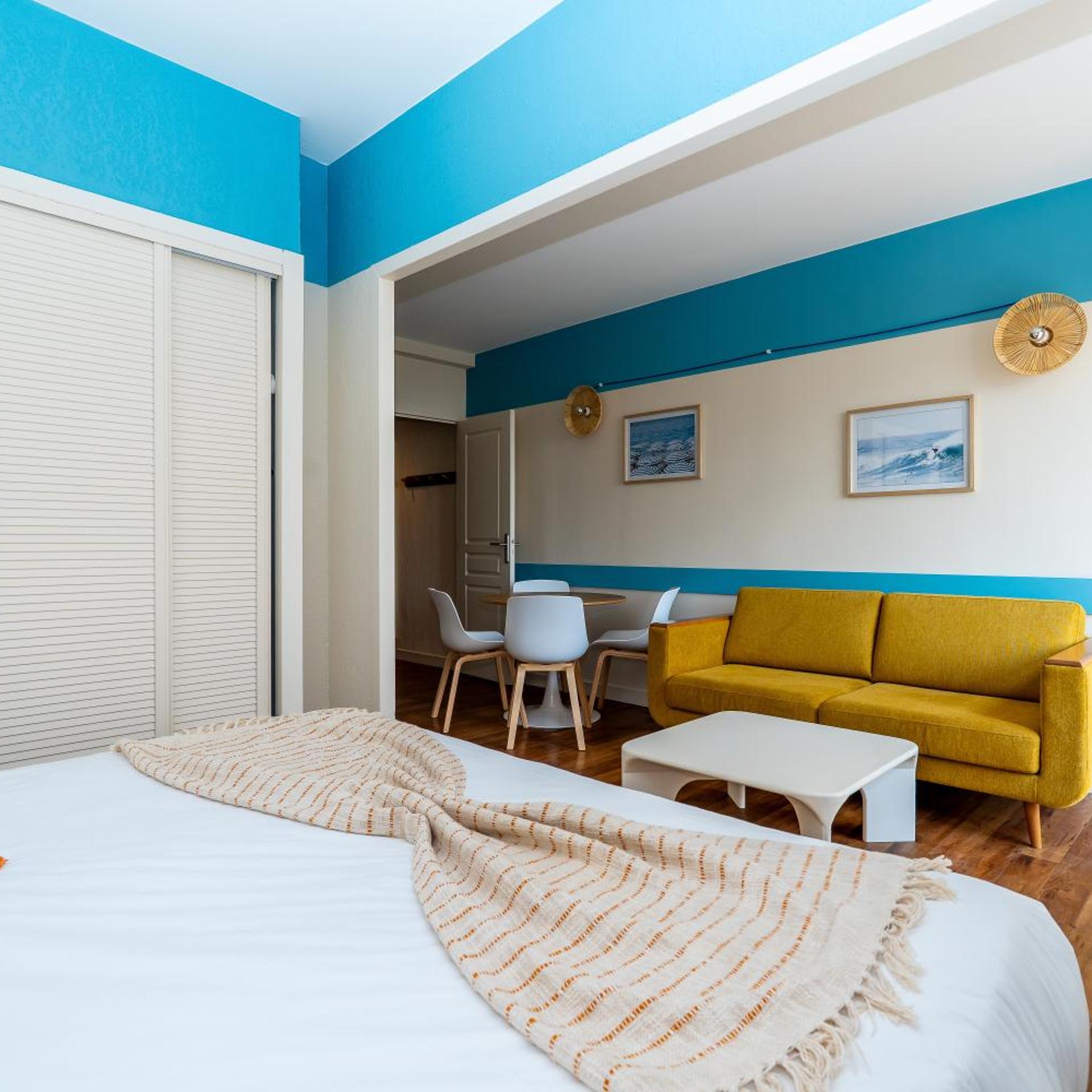 2 Rooms, Comfortable, Apartment, Low Floor