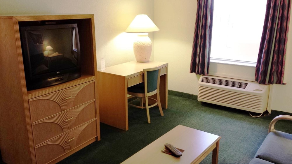 Cocoa Beach Suites 29/33