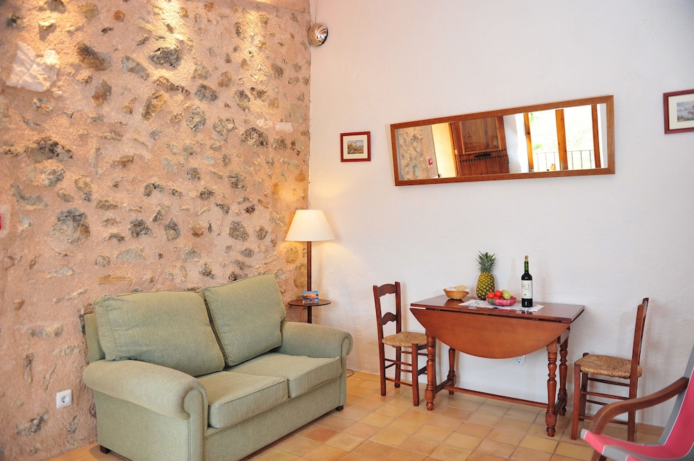 Finca Hotel Ses Cases Noves 24/50