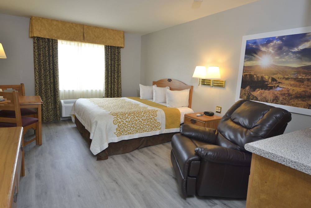 Days Inn & Suites By Wyndham Airport Albuquerque 10/38