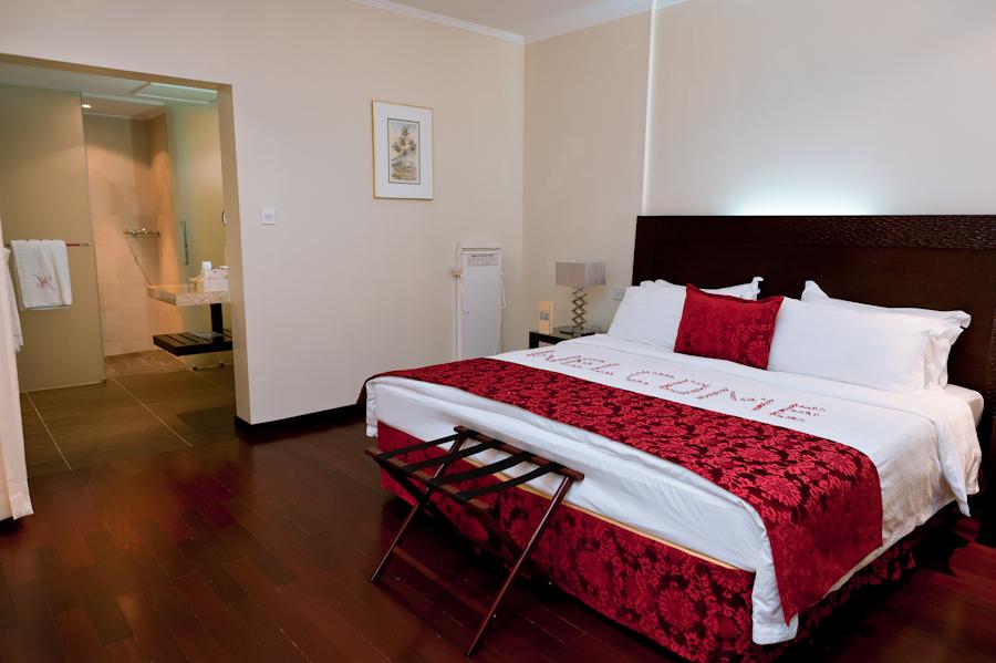 Large Mama, Double Bed
