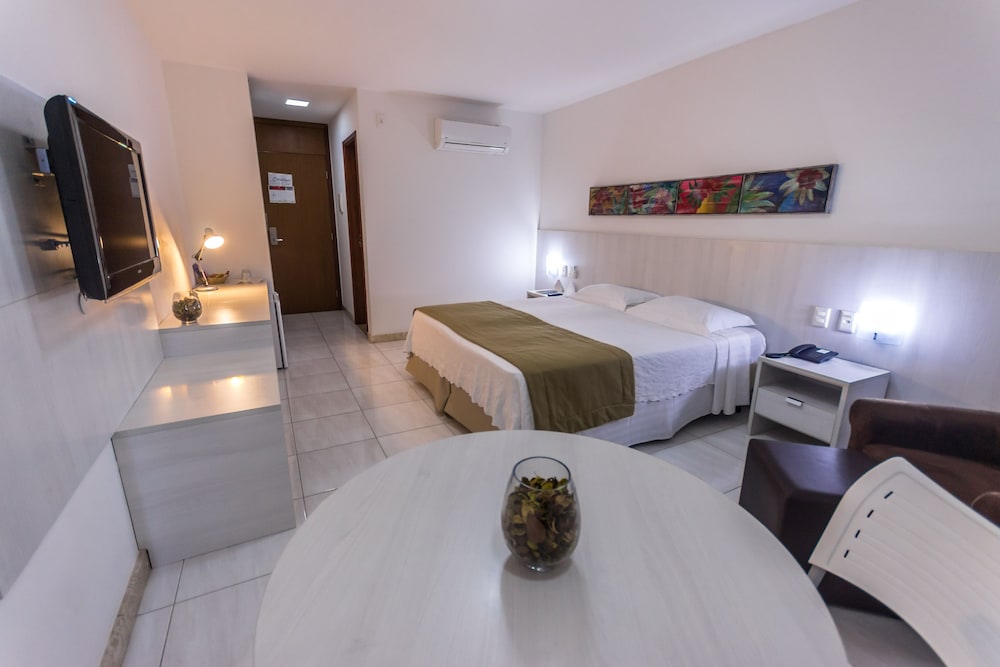 Cambuci Hotel 33/47