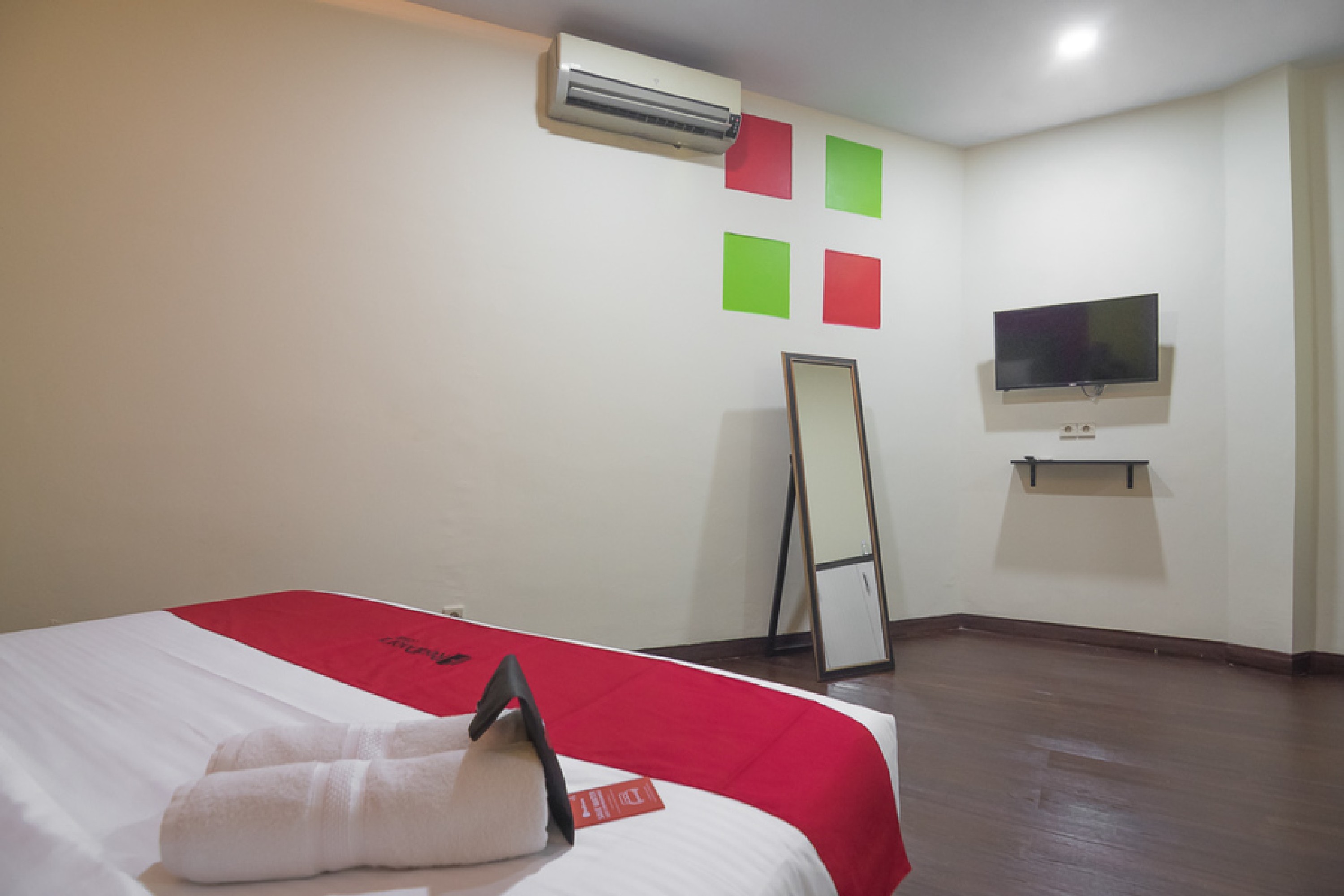 Reddoorz Near Itc Mangga Dua 20/37