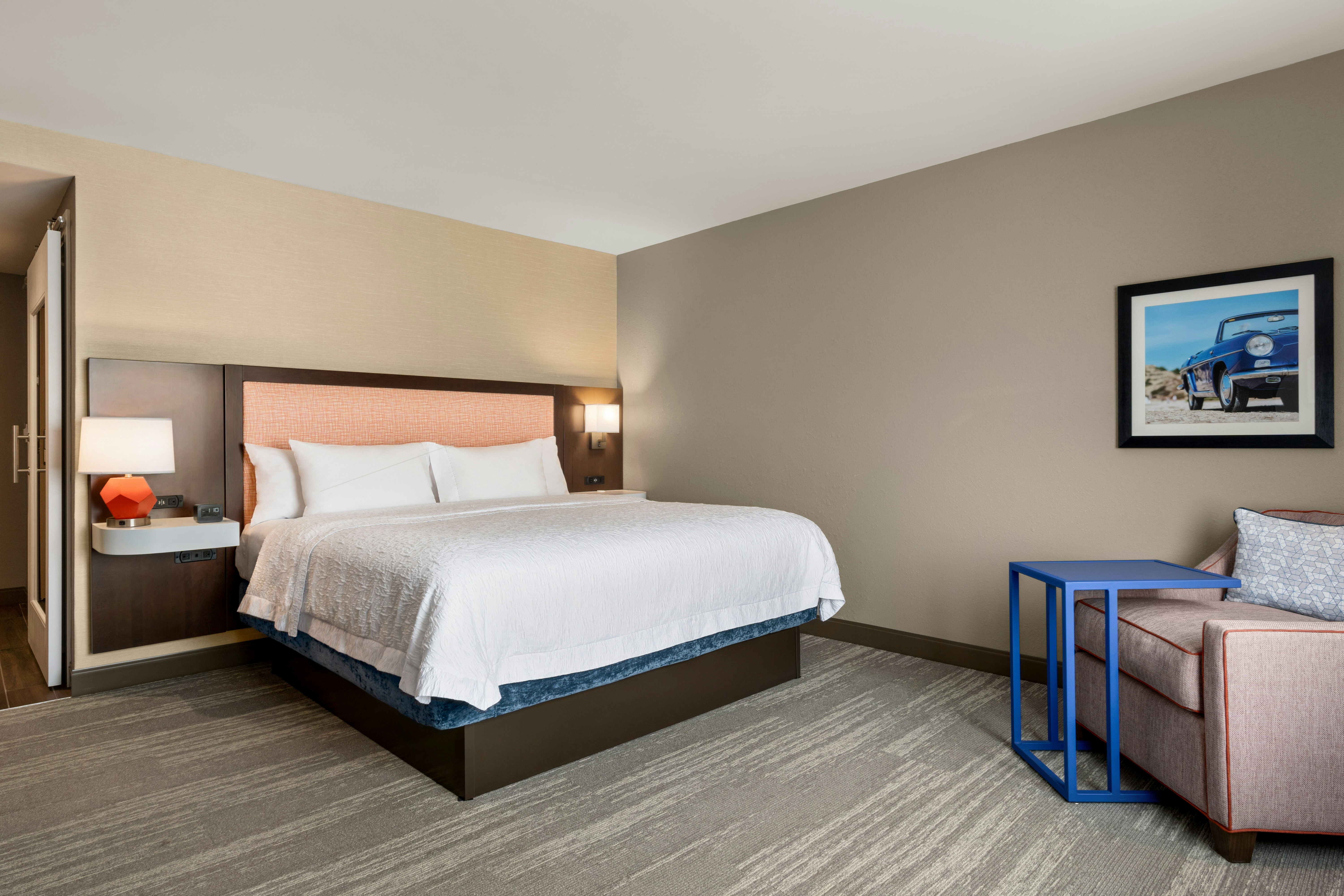 ROOM, KING BED