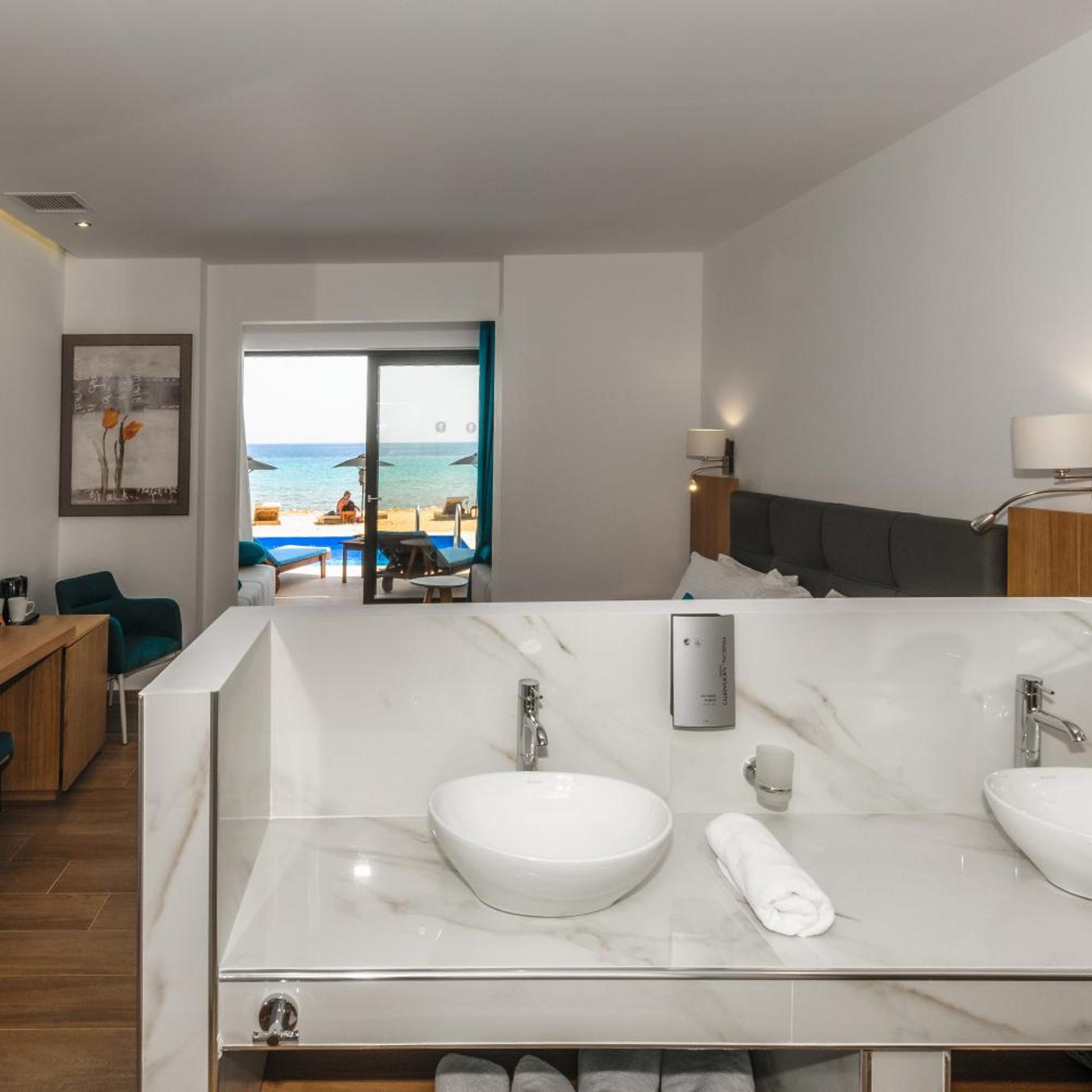 Suite, Sea Side, Private Pool، Cavo Orient Beach Hotel 9/9