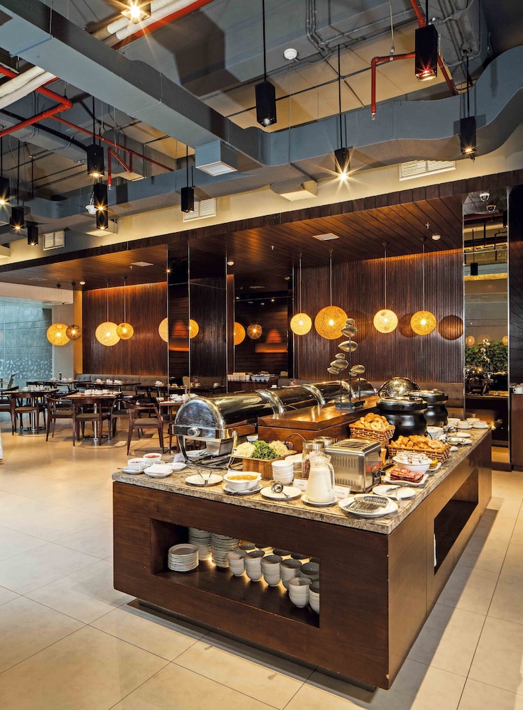Midtown Hotel Surabaya 53/62
