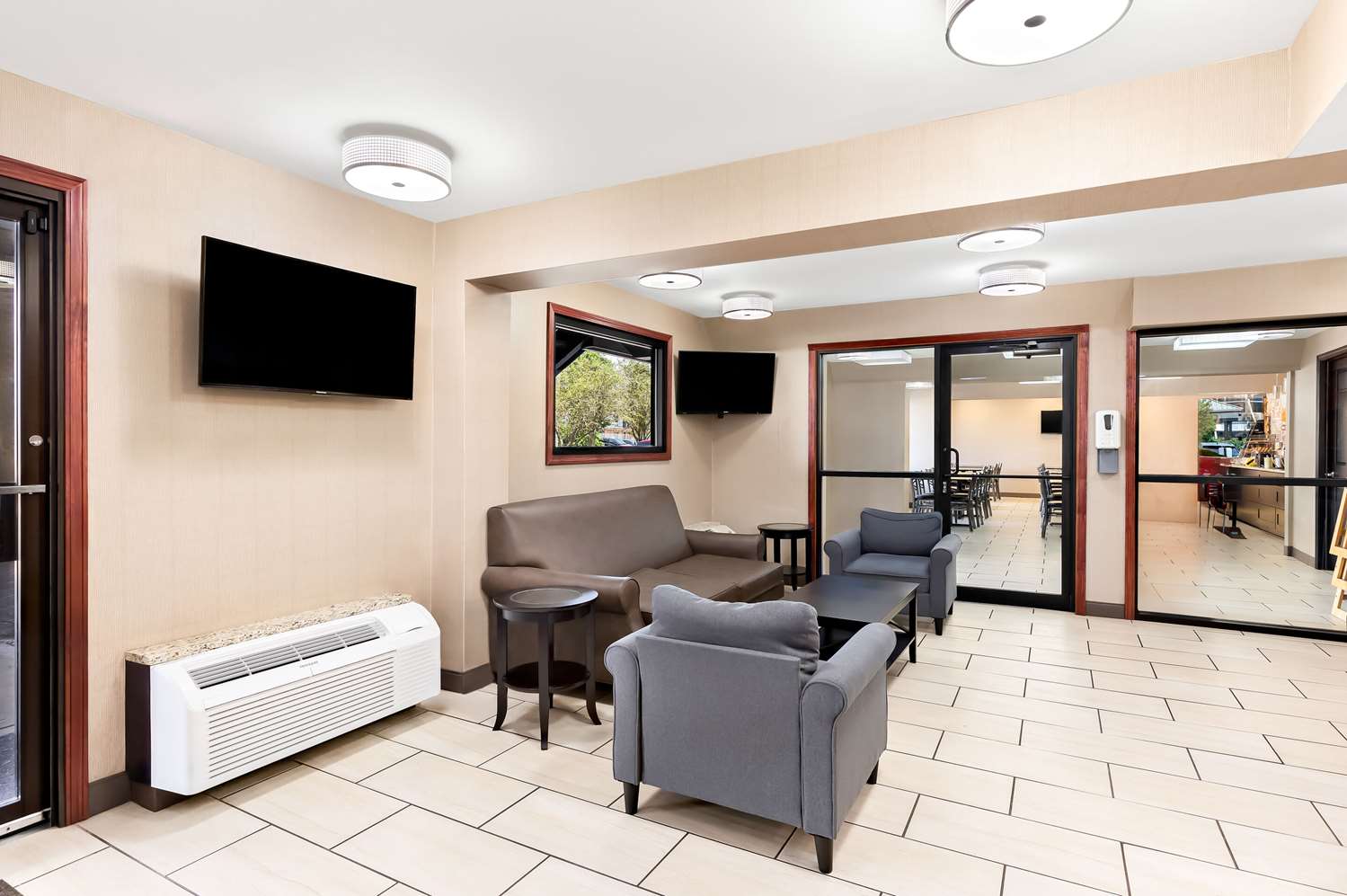 Quality Inn Middleburg Heights near Cleveland Airport 16/19