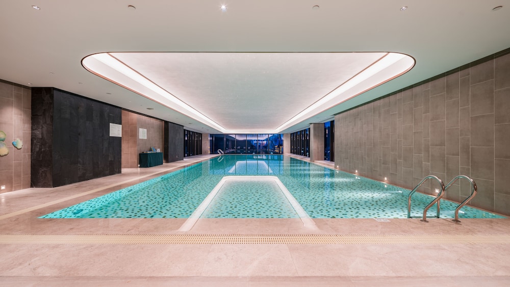 HOLIDAY INN Tongren Wanshan 27/48