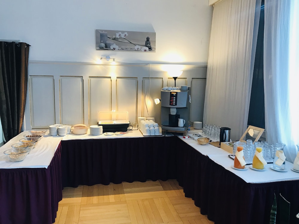 Park Hotel Bellevue Lenk 15/48
