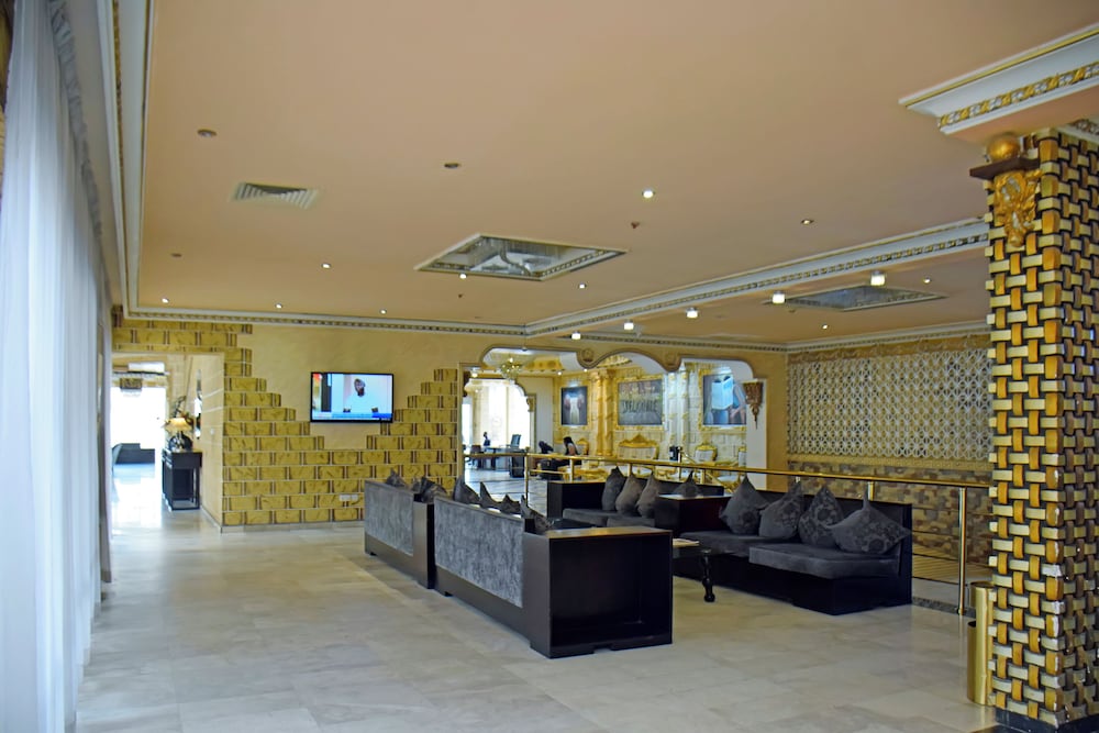 Sandralia Hotel 3/44