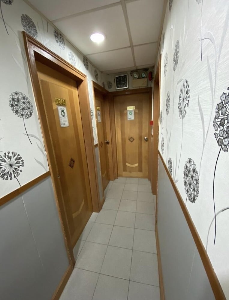New Guangzhou Guest House 11/45