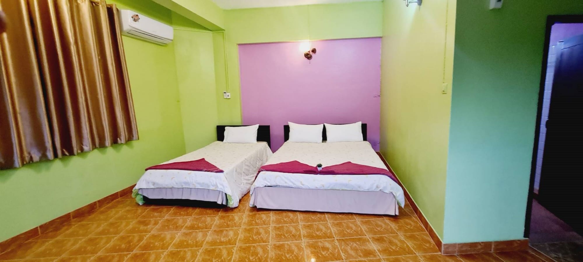 Room, Triple, 1 Double and 1 Single Bed