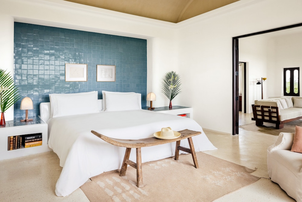 ROOM, MANSION