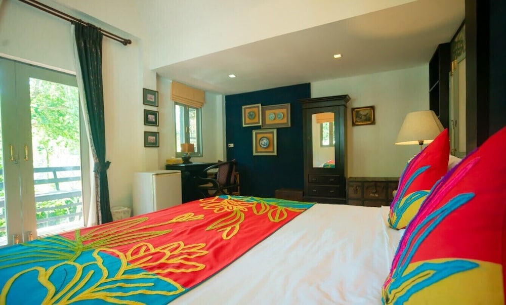 Zantiis Ndol Villas 35/66