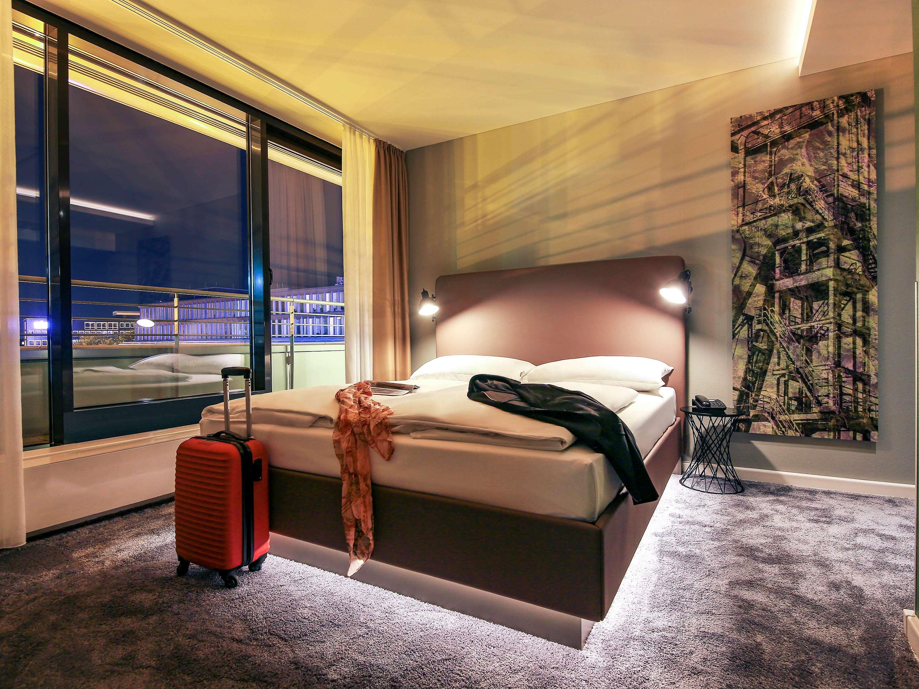 JUNIOR SUITE, KING BED