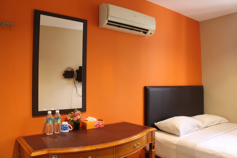33 Hotel Cheras 31/49
