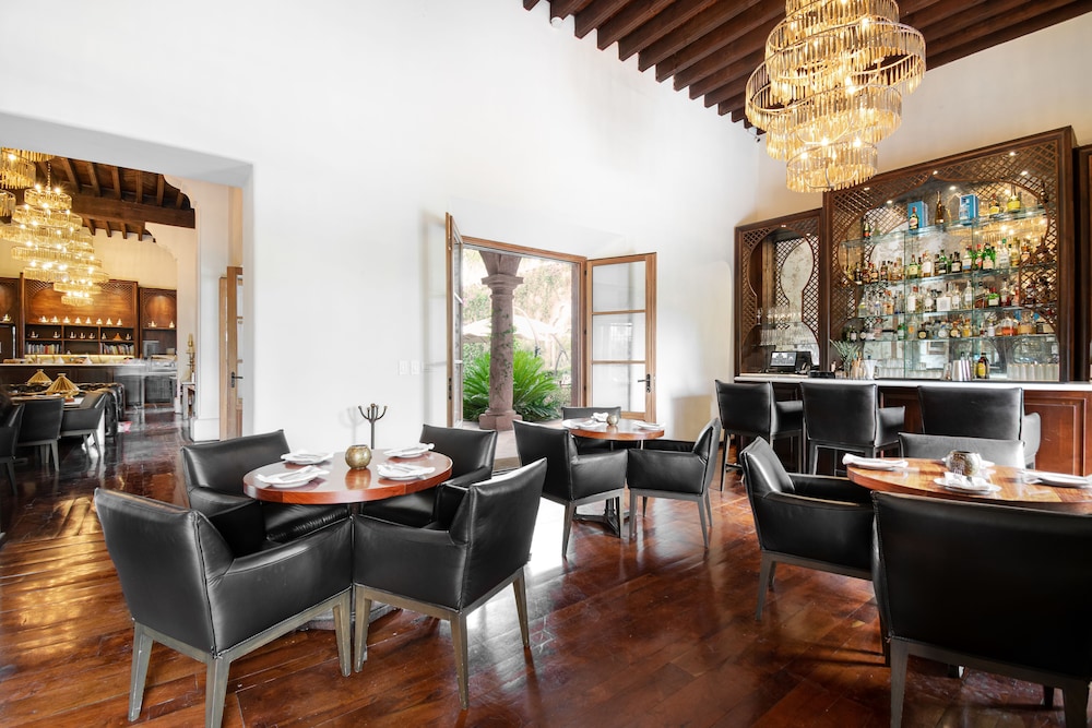 Hotel Casa Blanca 7 56/68