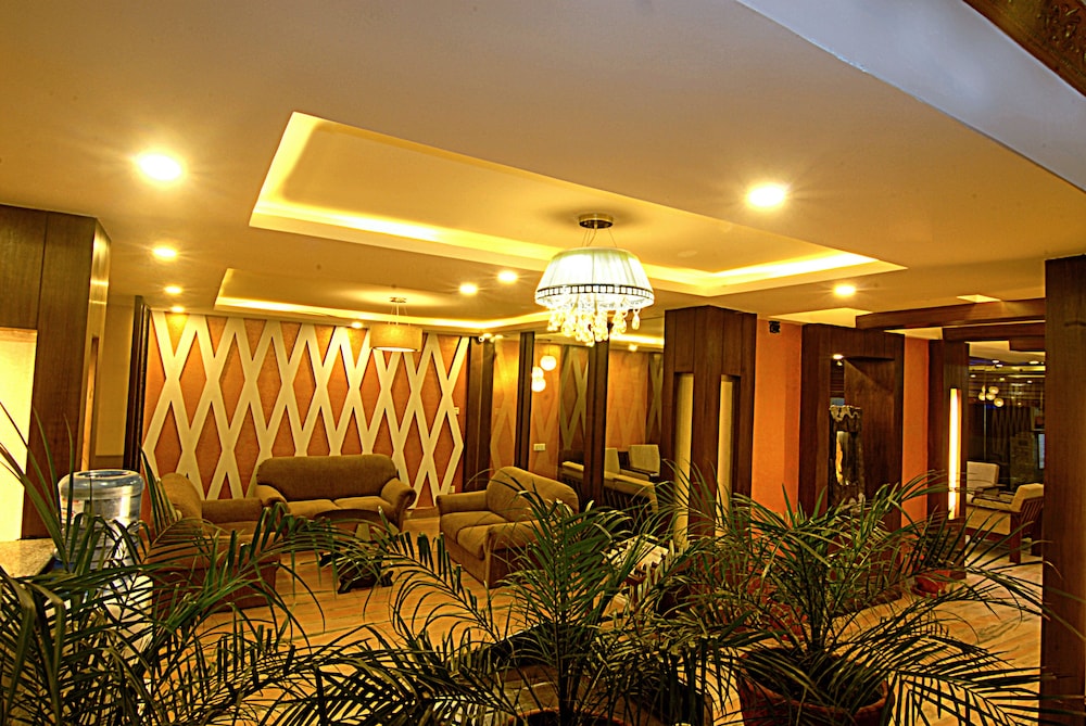 Kathmandu Grand Hotel 4/48