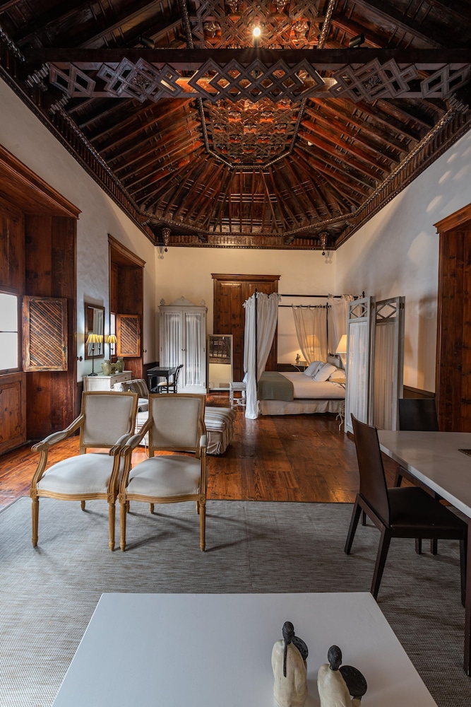 ISLA BAJA SUITES 46/72