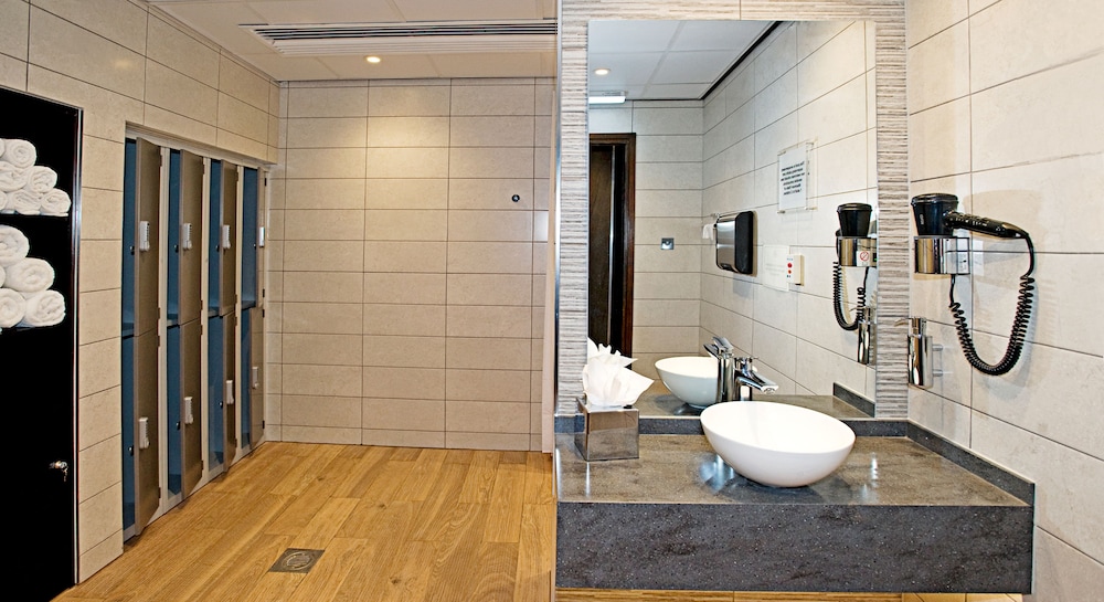 Sandman Signature London Gatwick Hotel 25/85