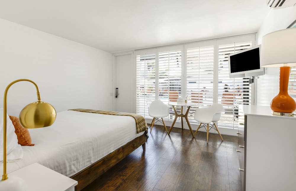 Del Marcos Hotel 30/65