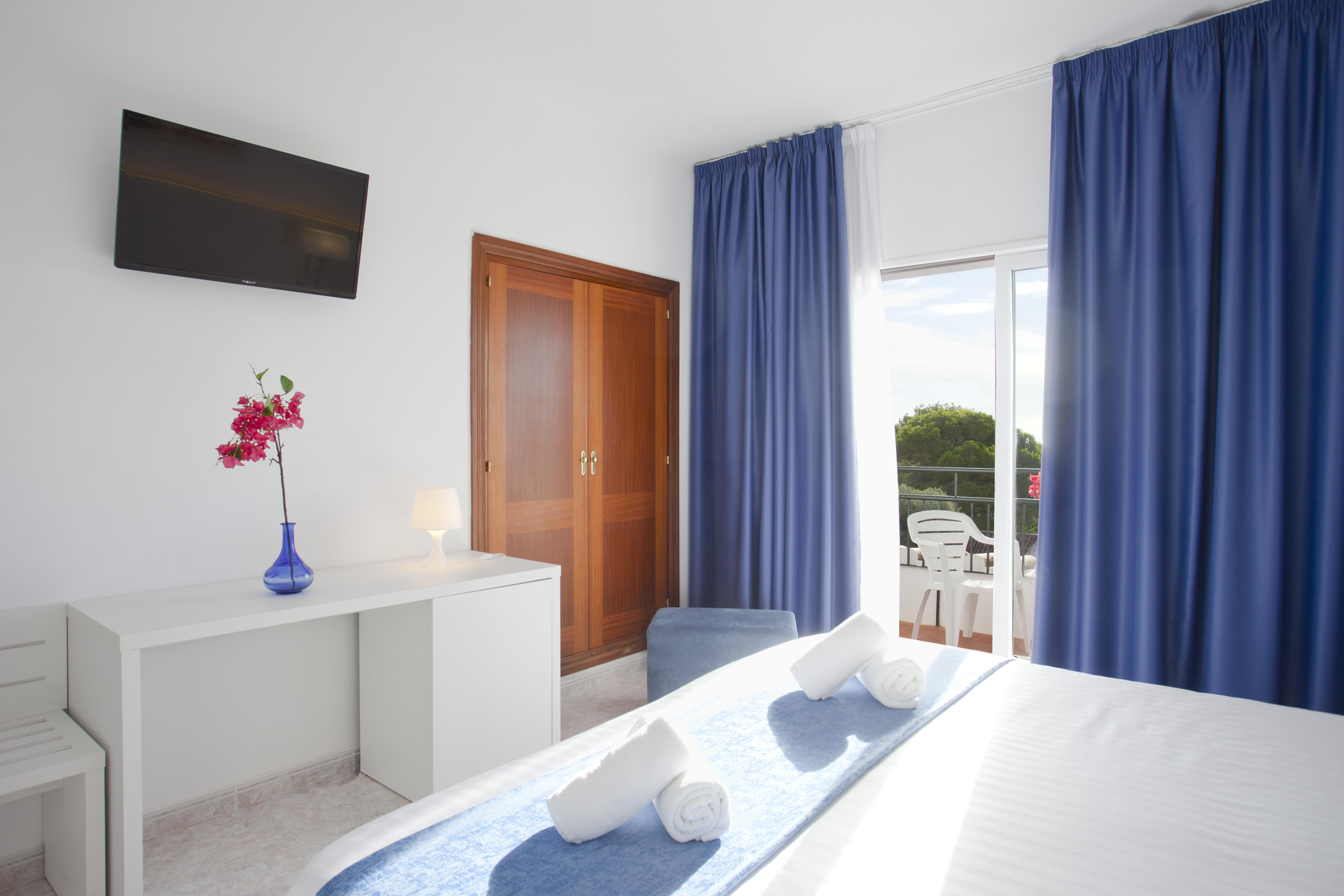 Standard, Double Bed, Balcony or Terrace