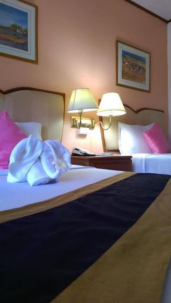 Wattana Park Hotel 30/42