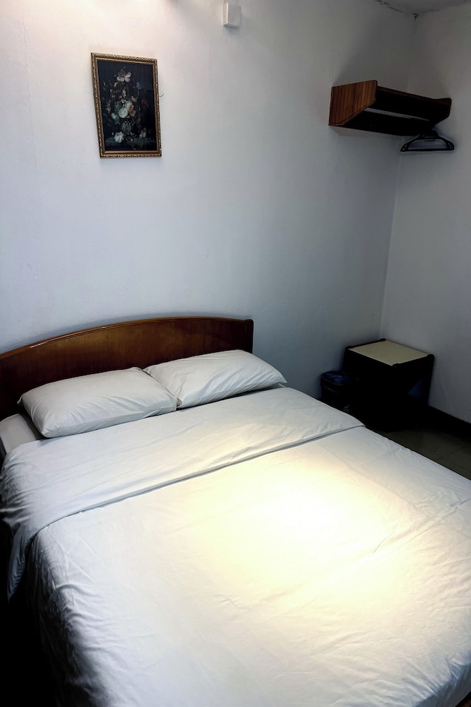 Madani Muslim Hotel 19/34