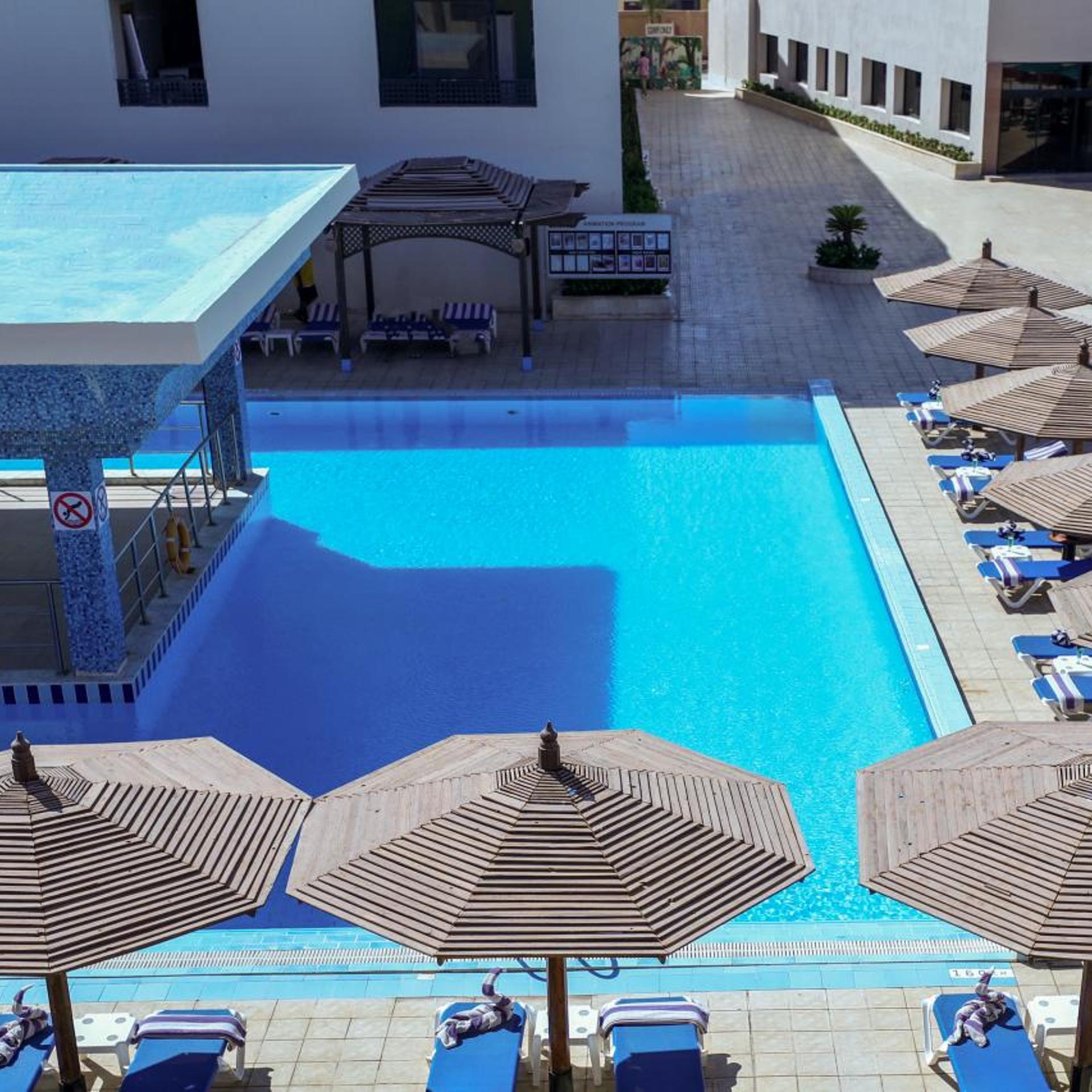 Blend Club Aqua Resort 52/65
