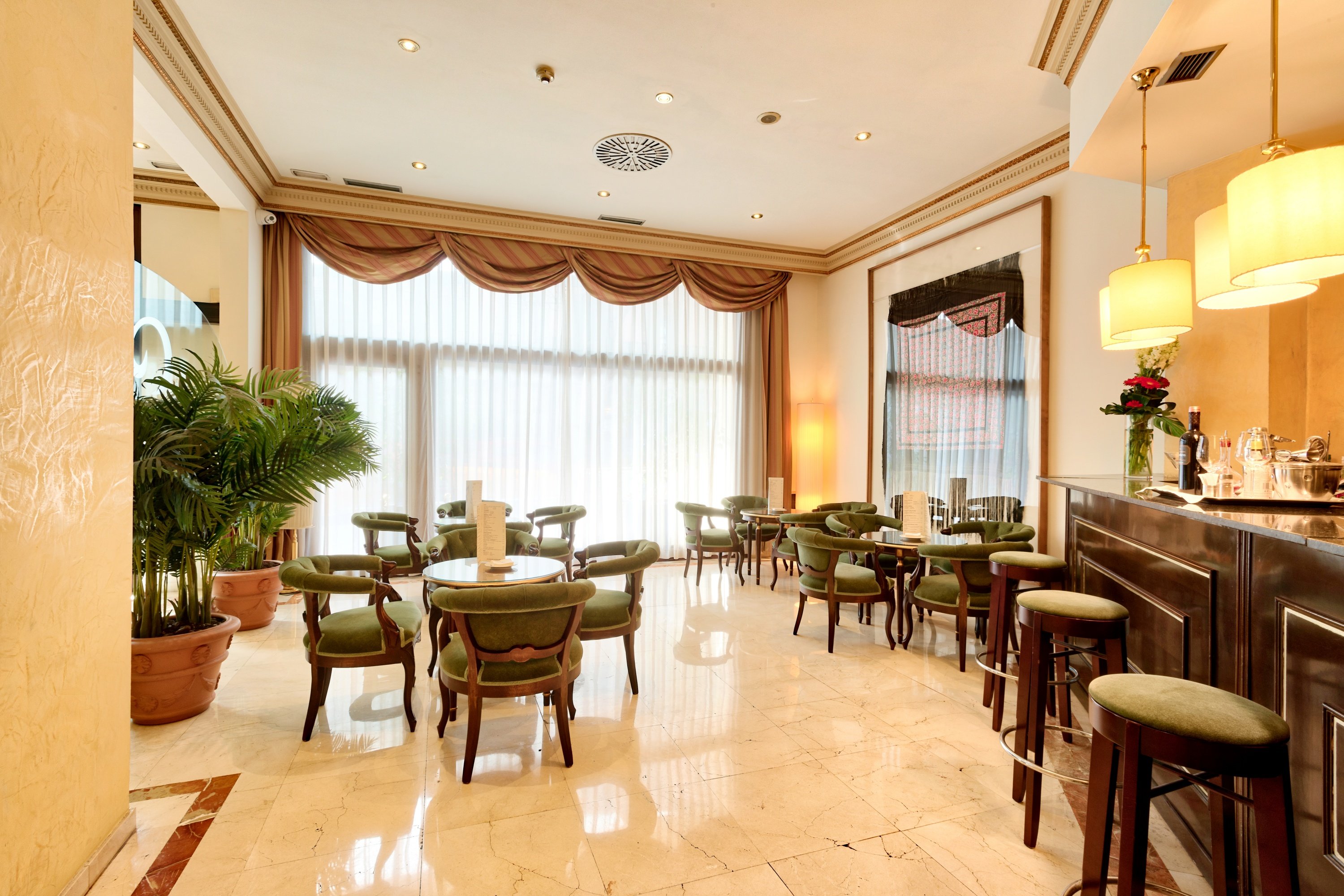Roger De Lluria Hotel 49/57