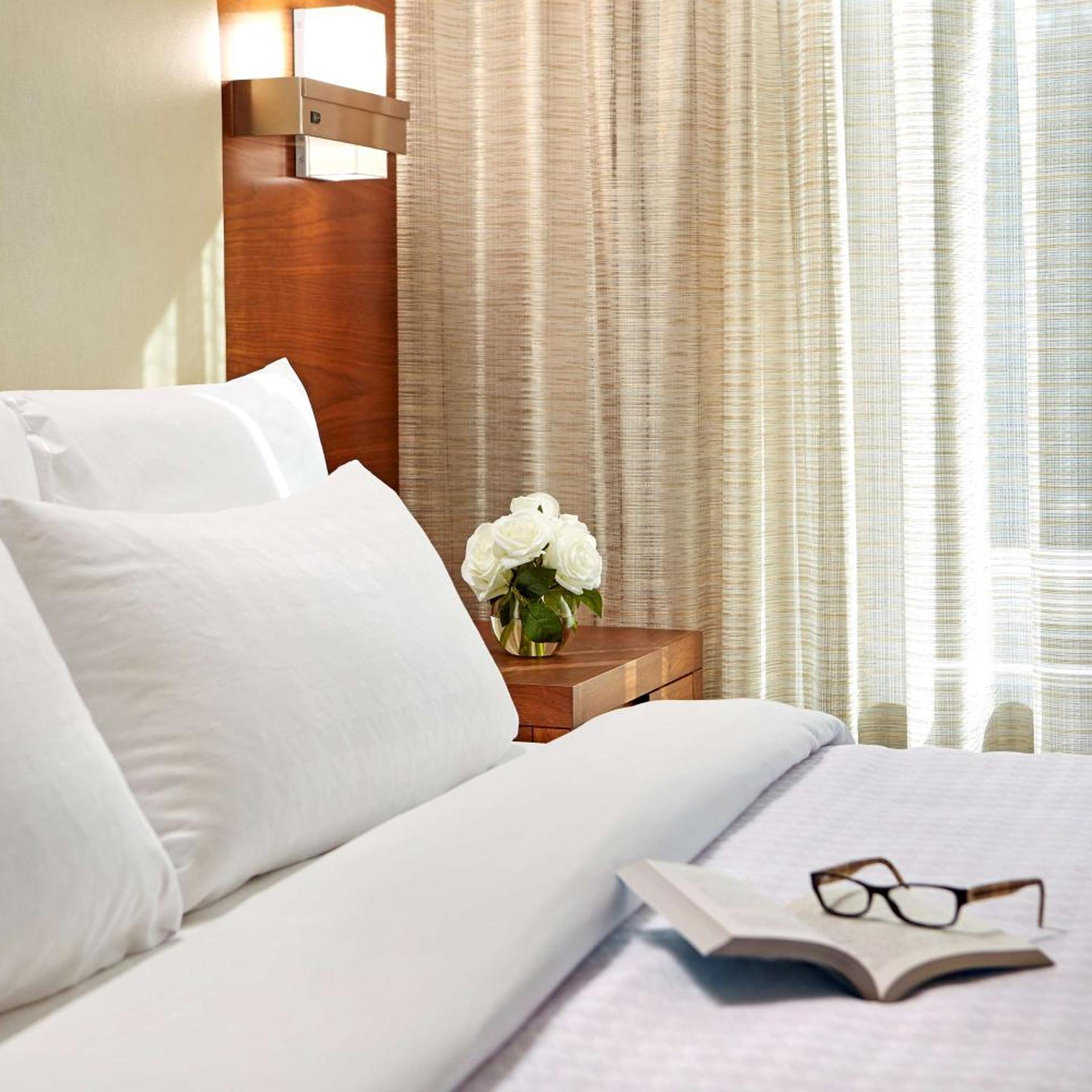 PREMIUM, STUDIO, SUITE, KING BED