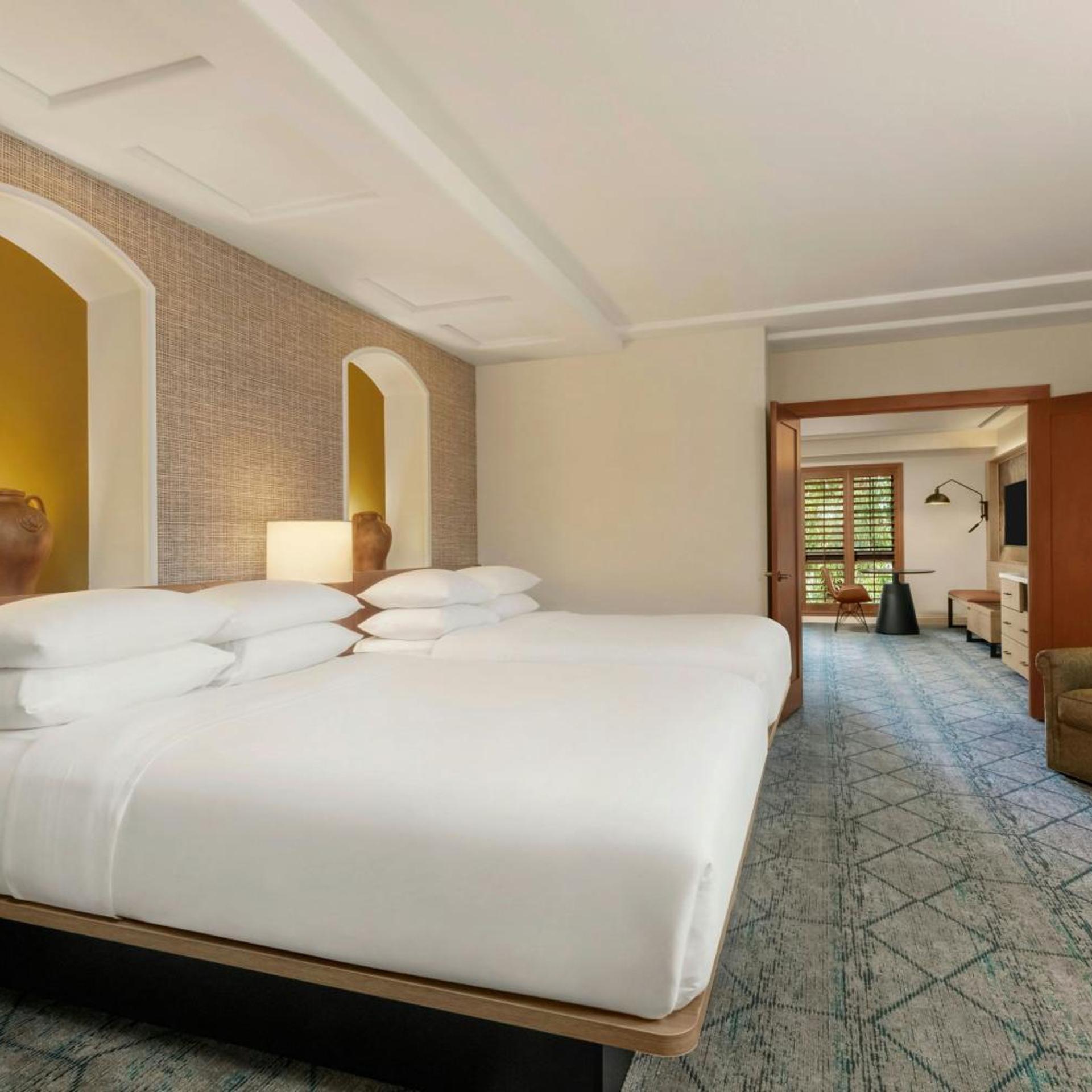 Suite, 2 Queen Beds, Club Floor, Ground Floor