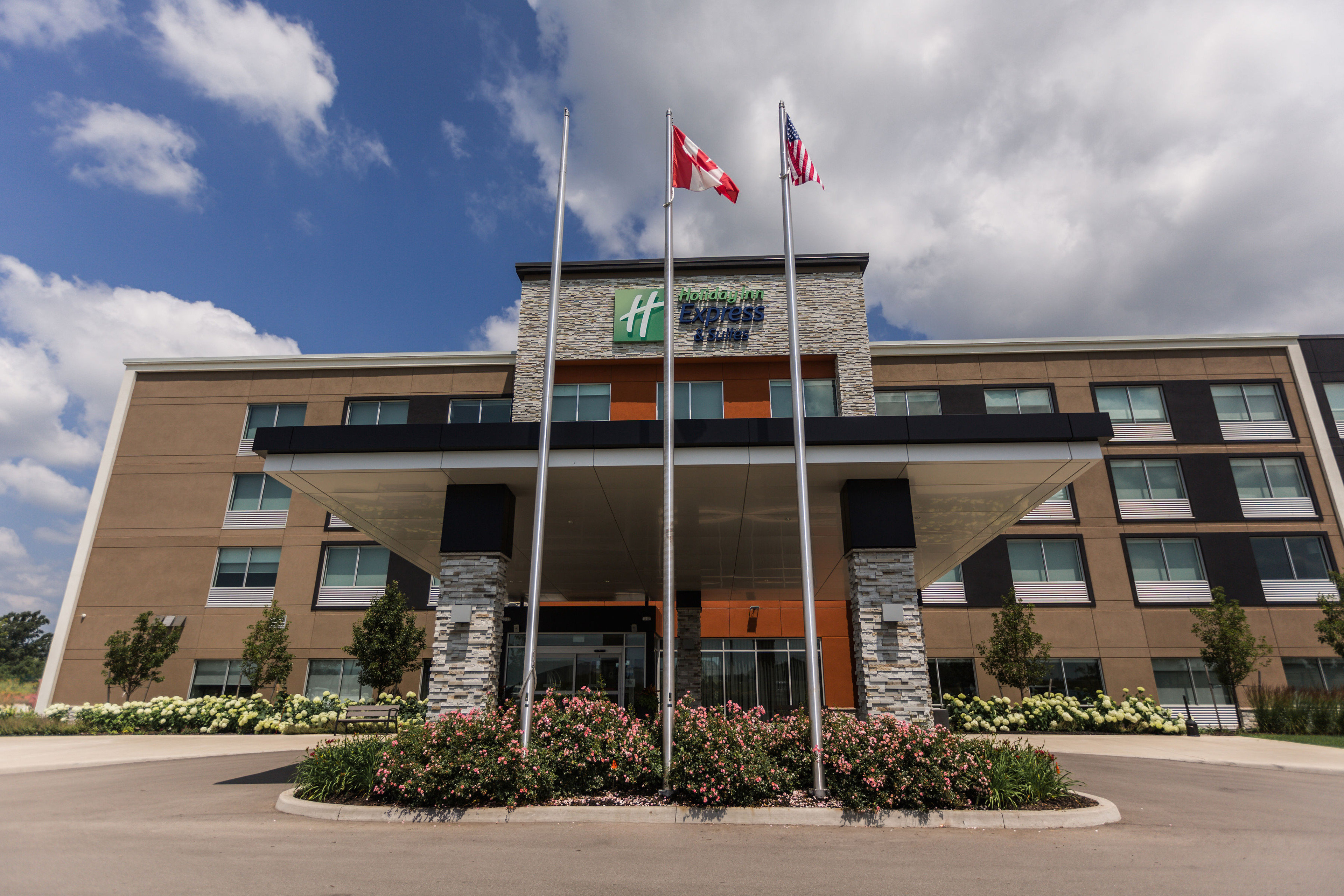 Holiday Inn Express and Suites Welland 2/65