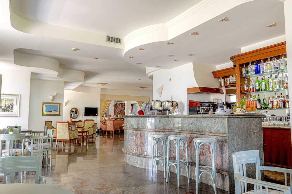 Hotel Poseidon 62/78