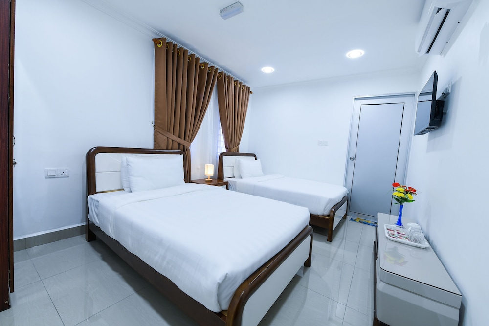 Capital O 90543 Sp Star Hotel 32/53