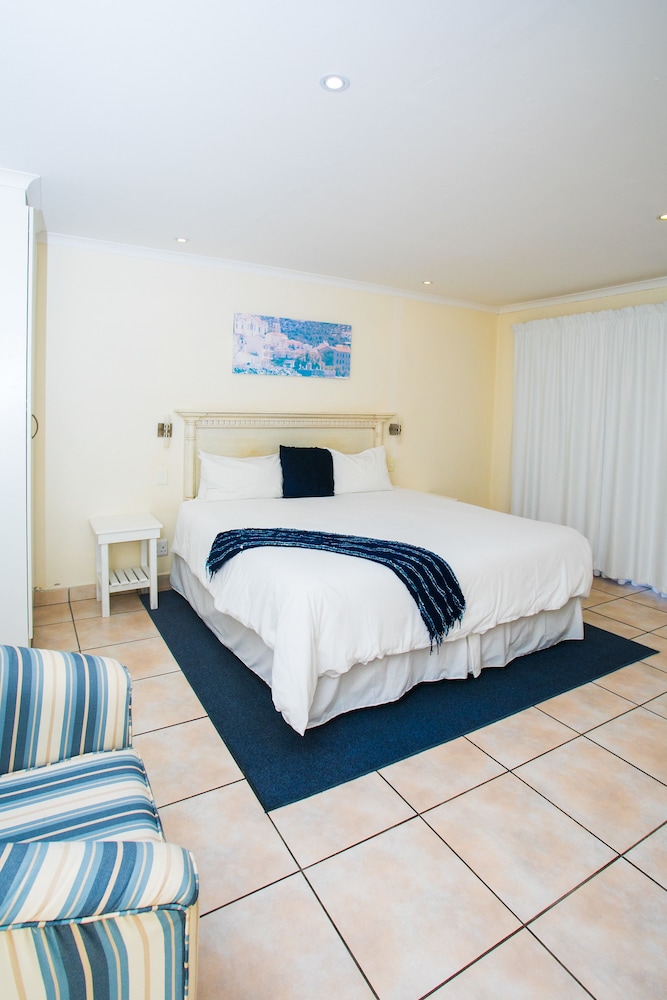 Santorini Guesthouse 4/36