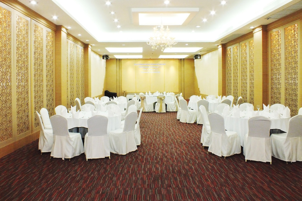 The Cha Am Methavalai Hotel 54/65