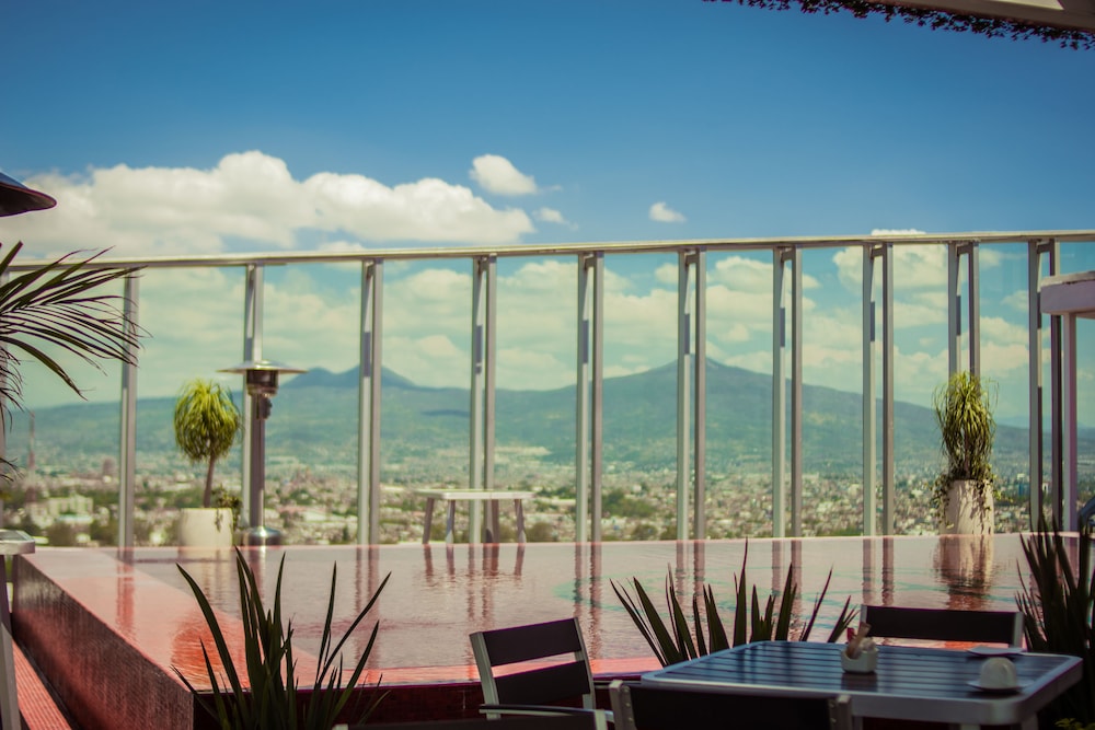 Hotel Belo Grand Morelia 52/55