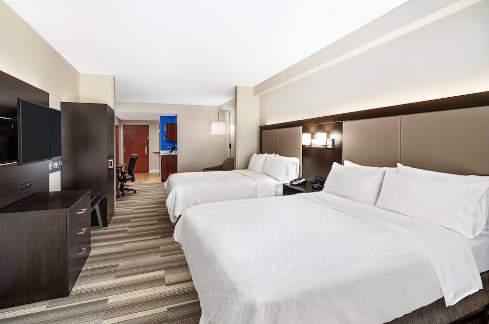 Holiday Inn Express Hotel and Suites Florence I-95 at Hwy 327 22/51
