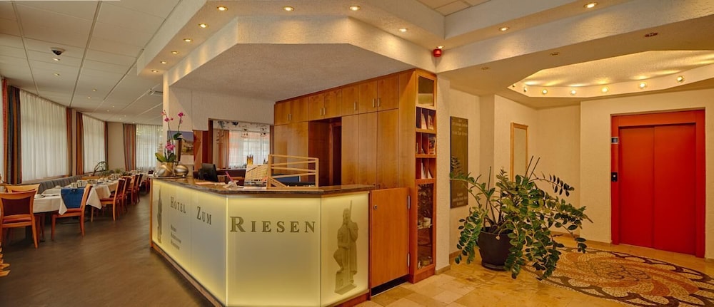 HOTEL RIESENJunior by Trip Inn 6/33