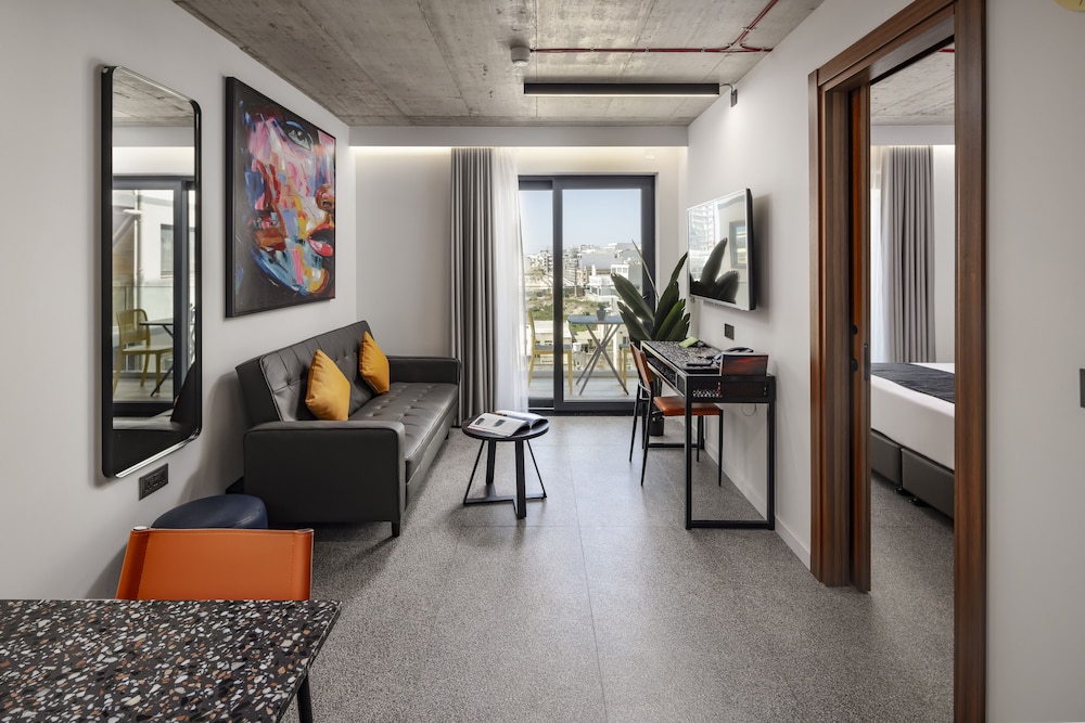Grands Suites Hotel Residences & Spa 30/50
