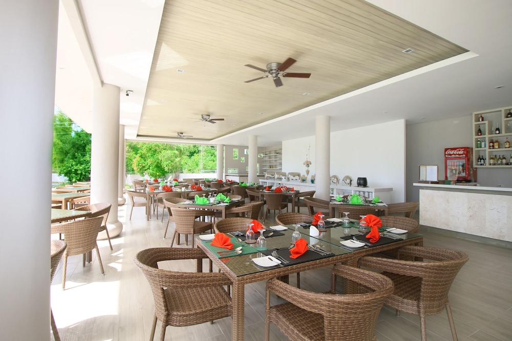 Bohol Shores 27/50