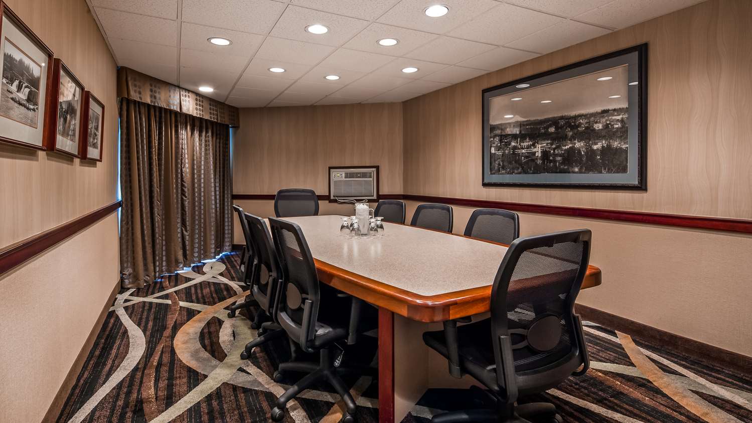 Best Western Plus Rivershore Hotel 24/28