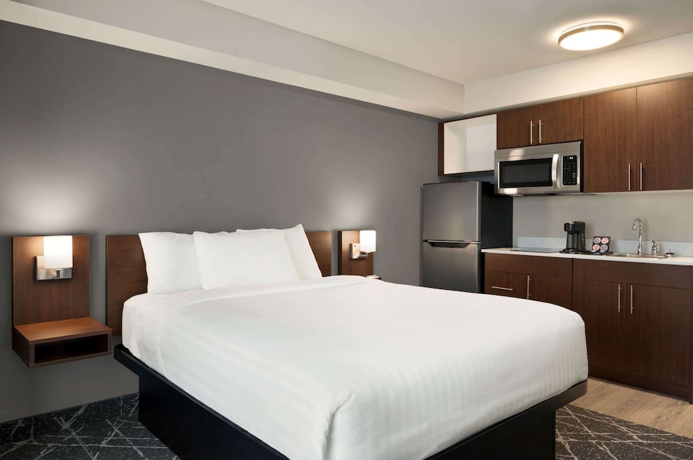 Microtel Inn and Suites by Wyndham Antigonish 3/21