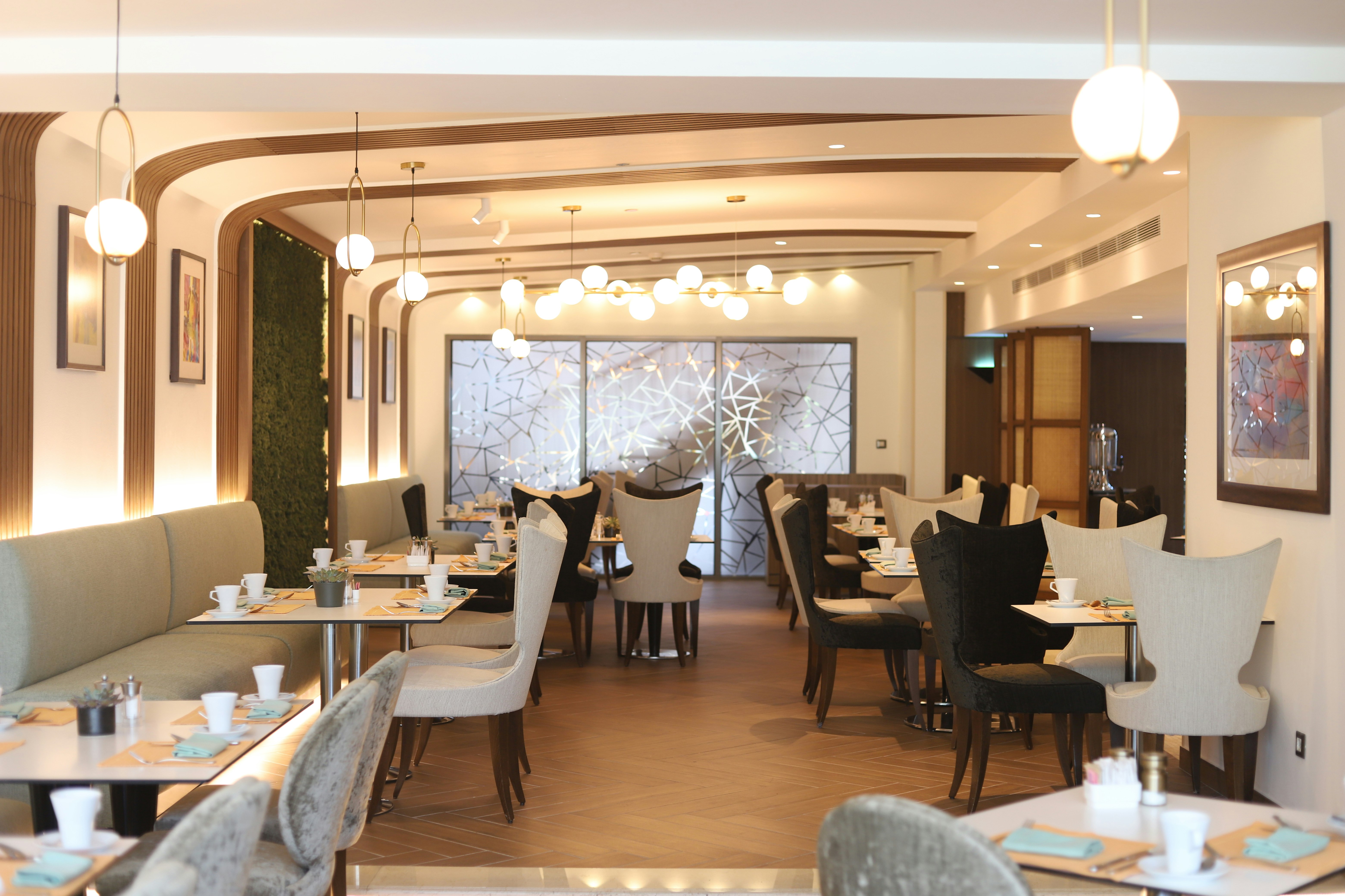 Hilton Amman 54/81