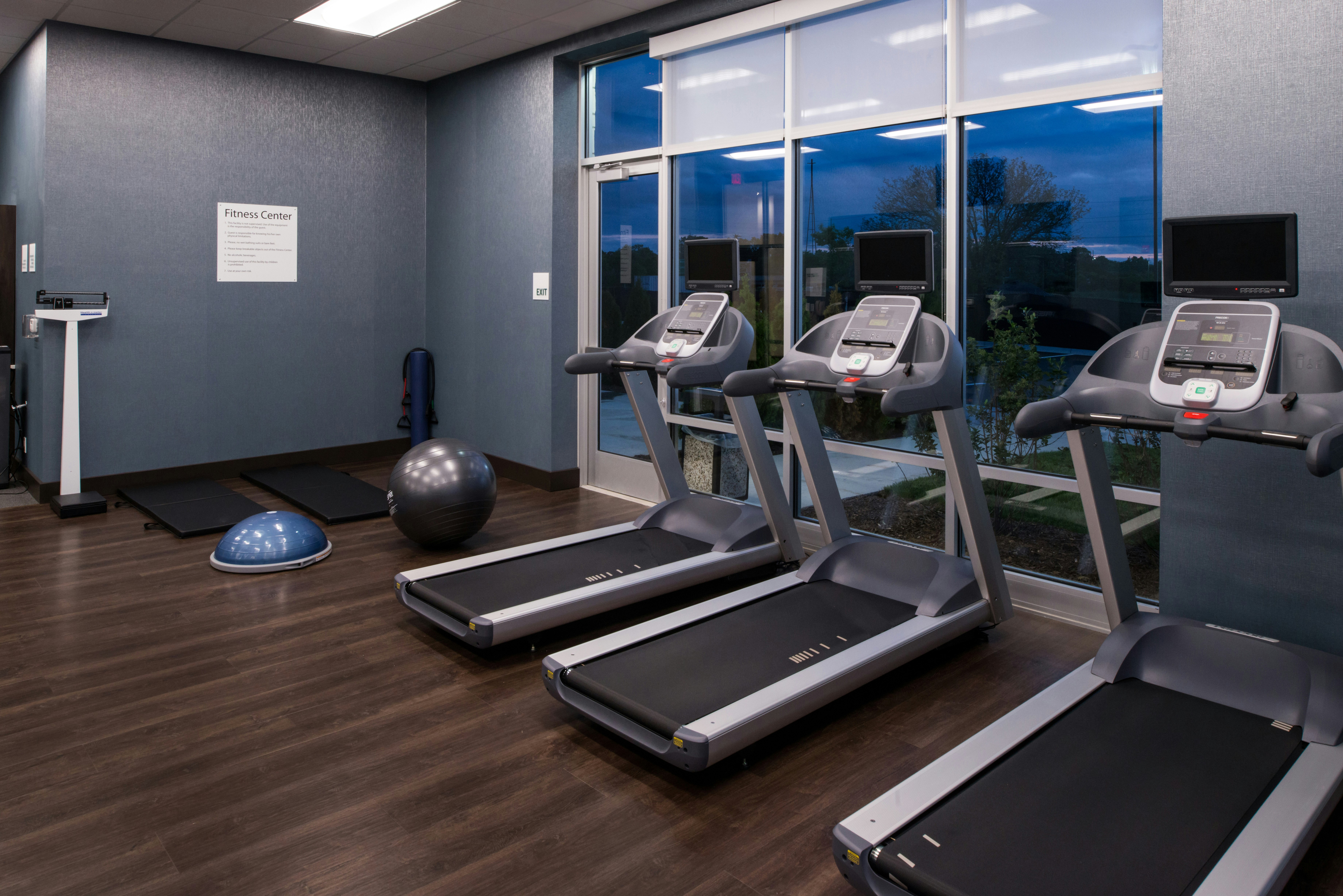 Holiday Inn Hotel Suites Farmington Hills Detroit Nw 20/50