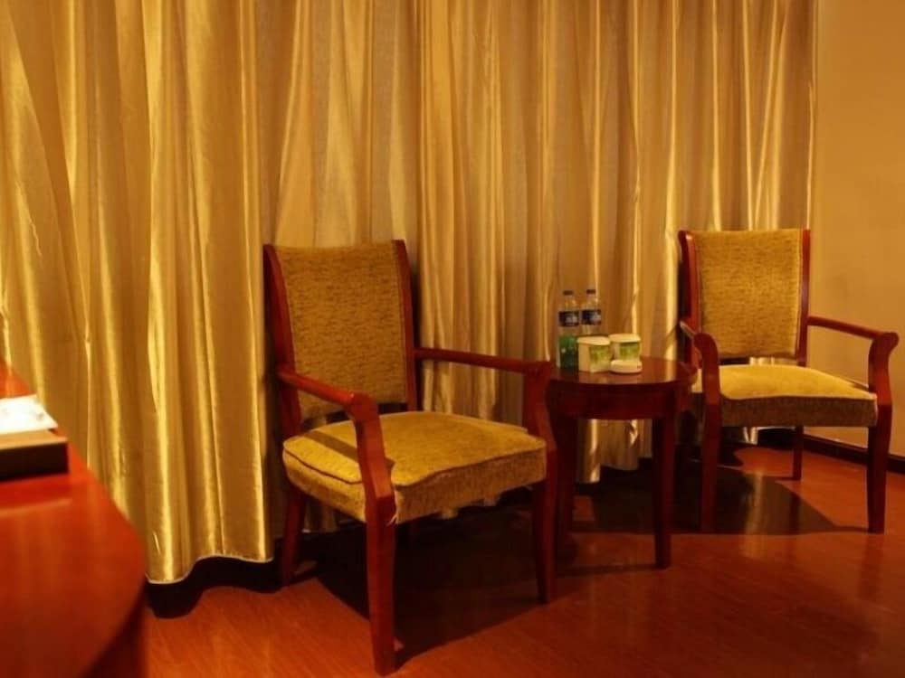 Greentree Inn Suzhou Taiping Town High-Speed North Station Express Hotel 23/31