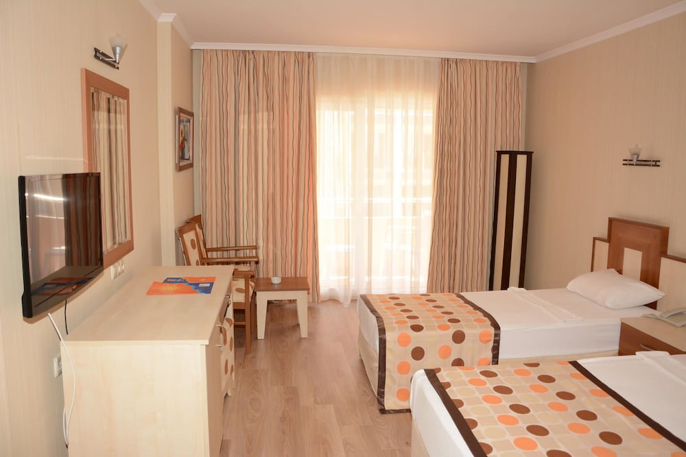 Stella Beach Hotel 24/62