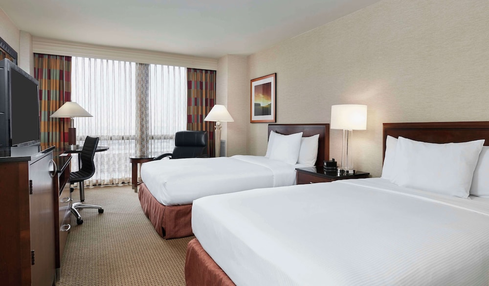 BUSINESS, 2 DOUBLE BEDS