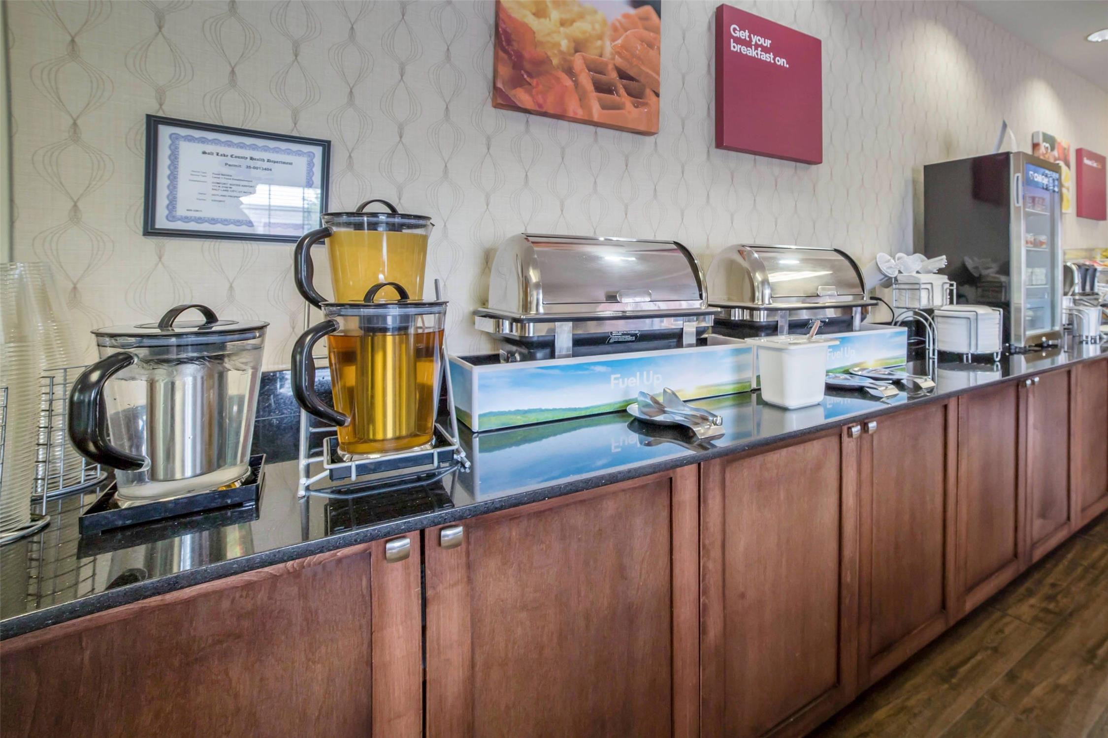 Comfort Suites Airport Salt Lake City, UT 15/35